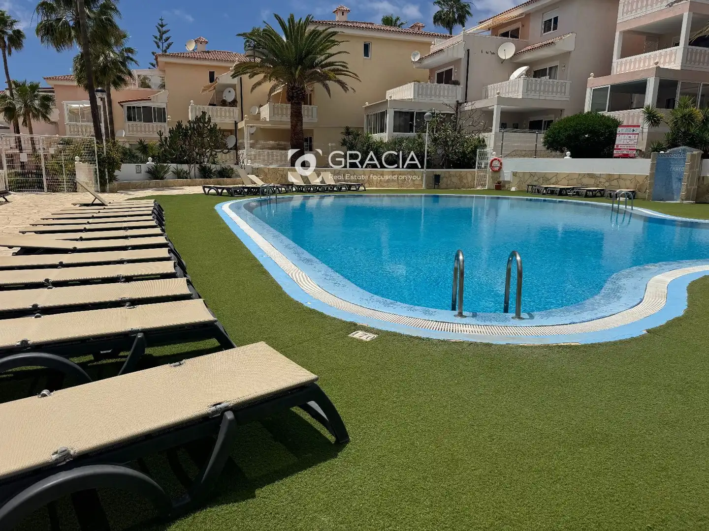 Piscina de Piso de alquiler en Arona con Terraza, Piscina y Amueblado