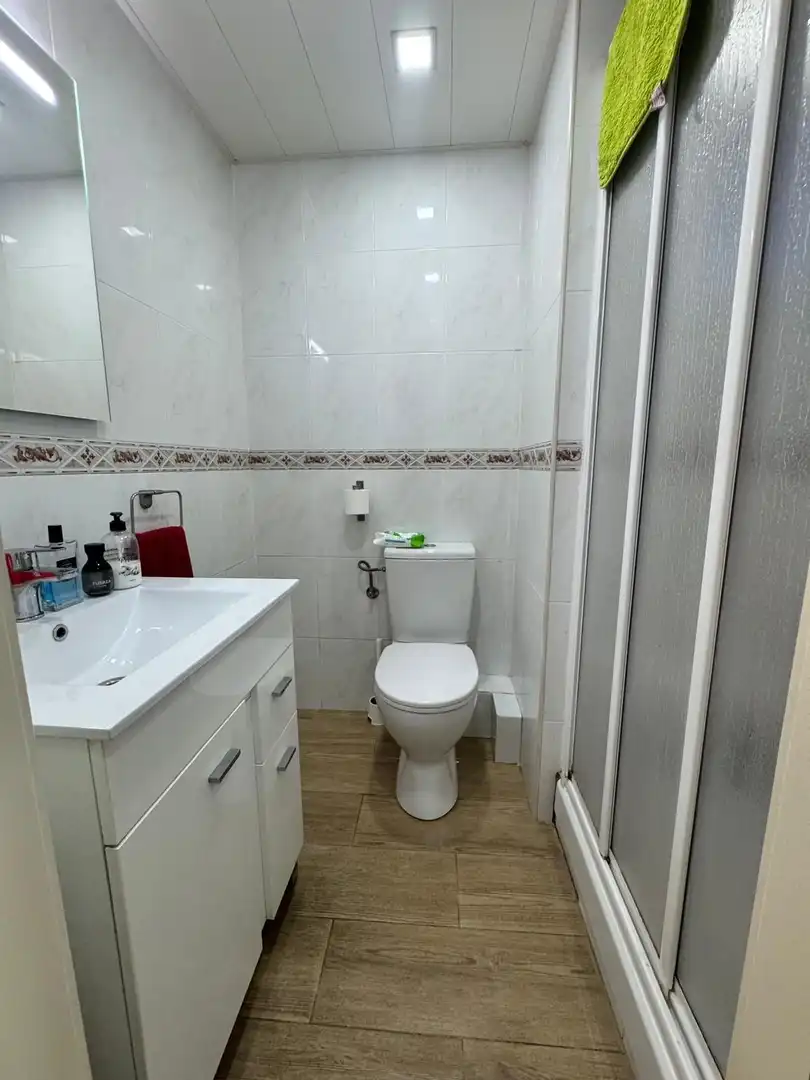 Bathroom of Flat for sale in La Gavarra