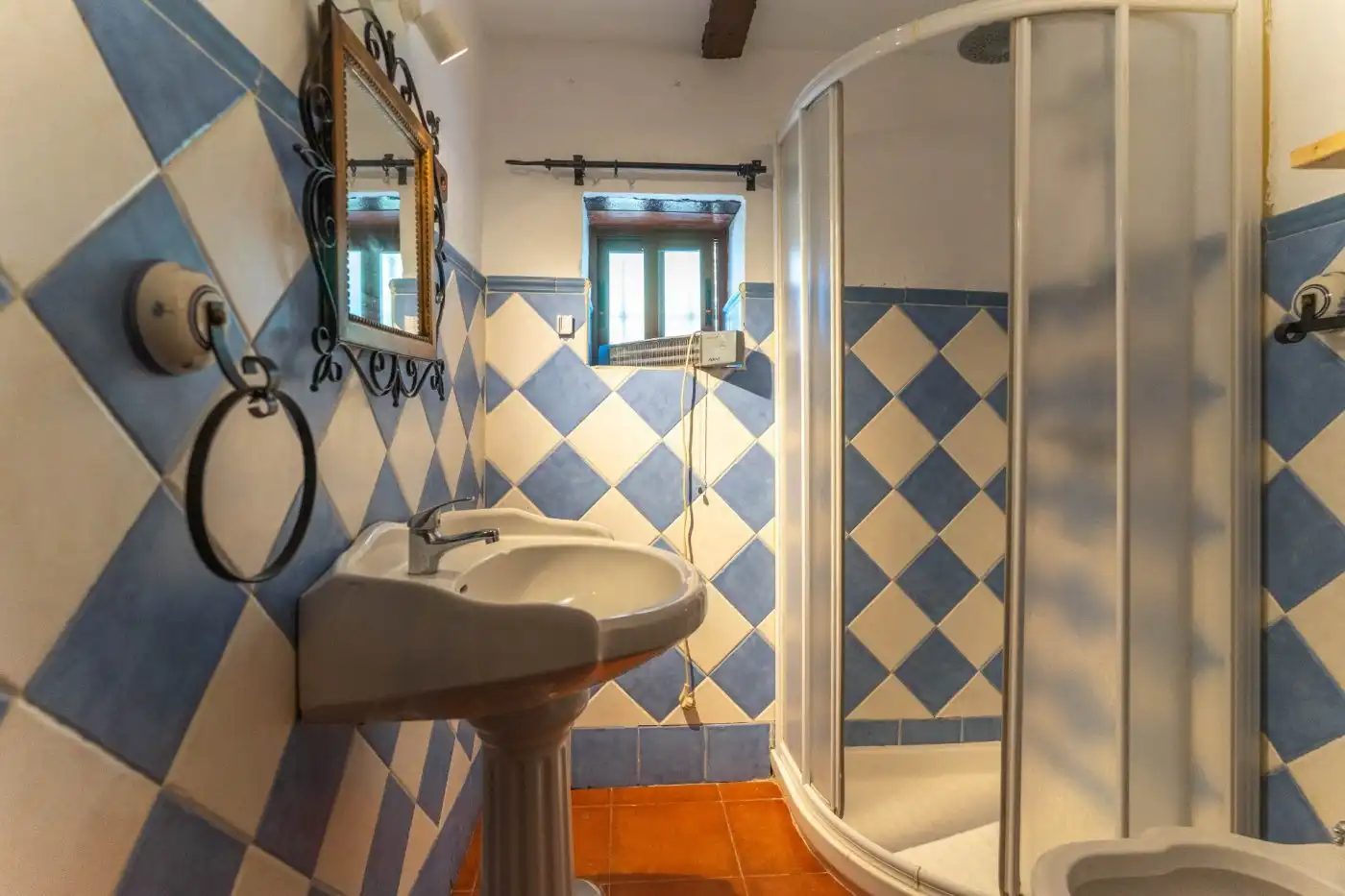 Bany de Casa o xalet en venda en Málaga amb Terrassa, Traster i Piscina