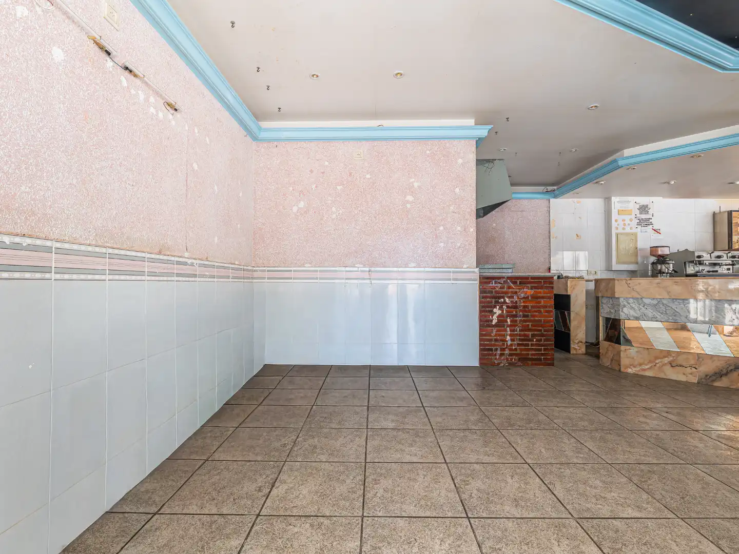 Local en venta en Torredembarra con Aire acondicionado, Calefacción y Terraza