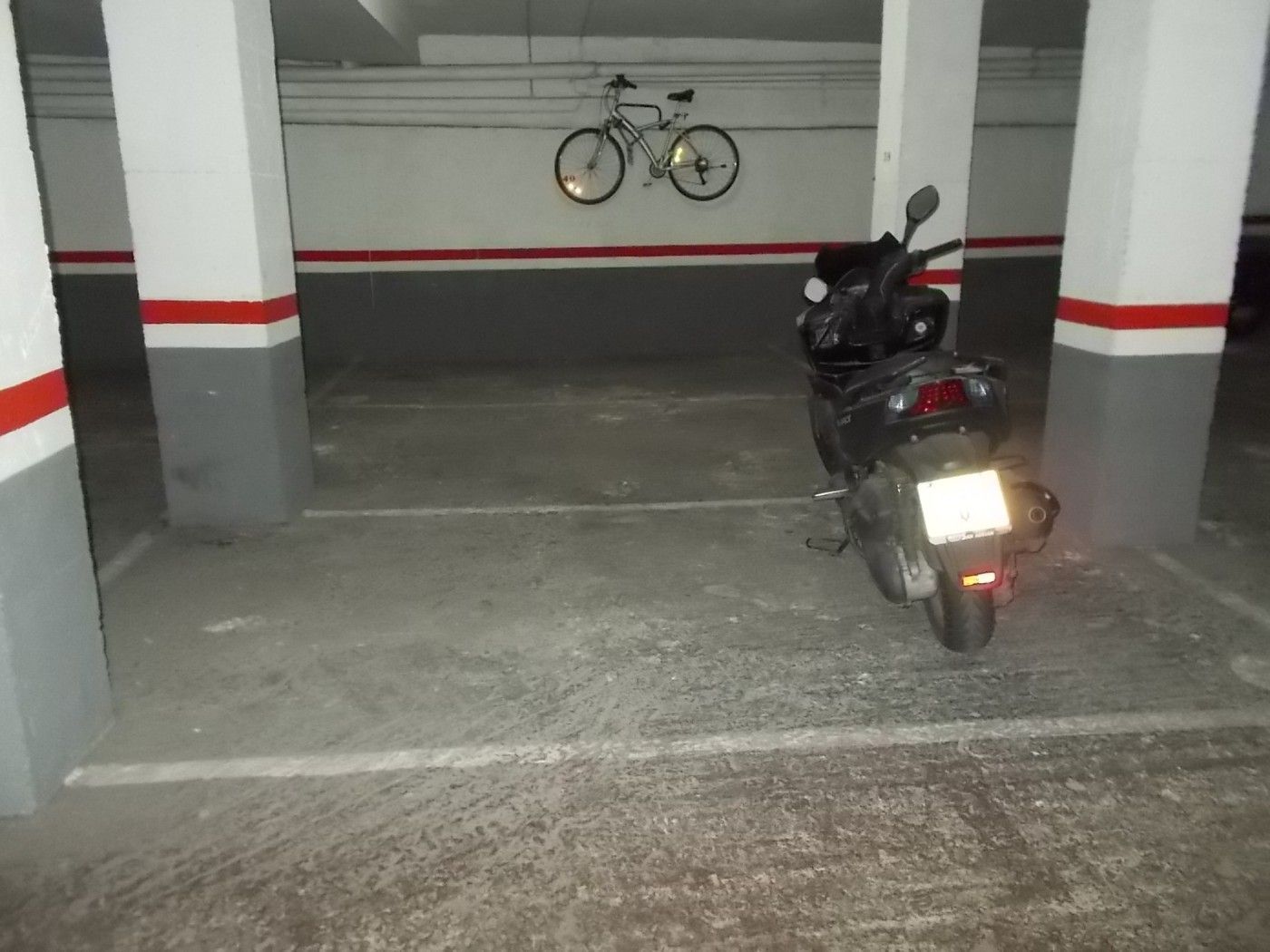 Aparcament de Garatge en venda en Badalona