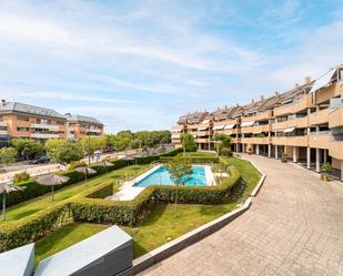 Exterior view of Flat for sale in Boadilla del Monte  with Air Conditioner, Heating and Parquet flooring