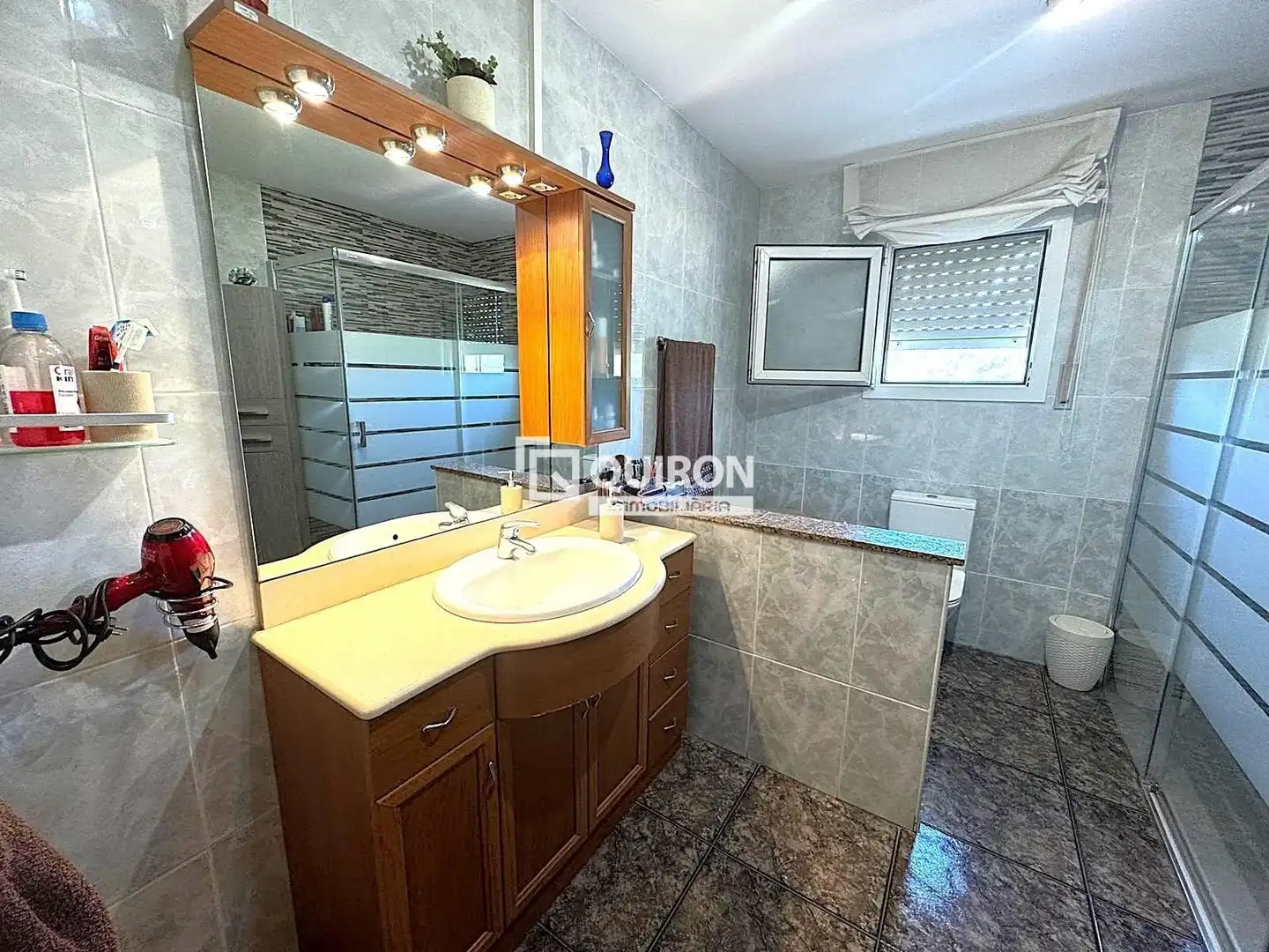 Baño de Casa o chalet en venta en La Bisbal del Penedès con Aire acondicionado, Calefacción y Terraza