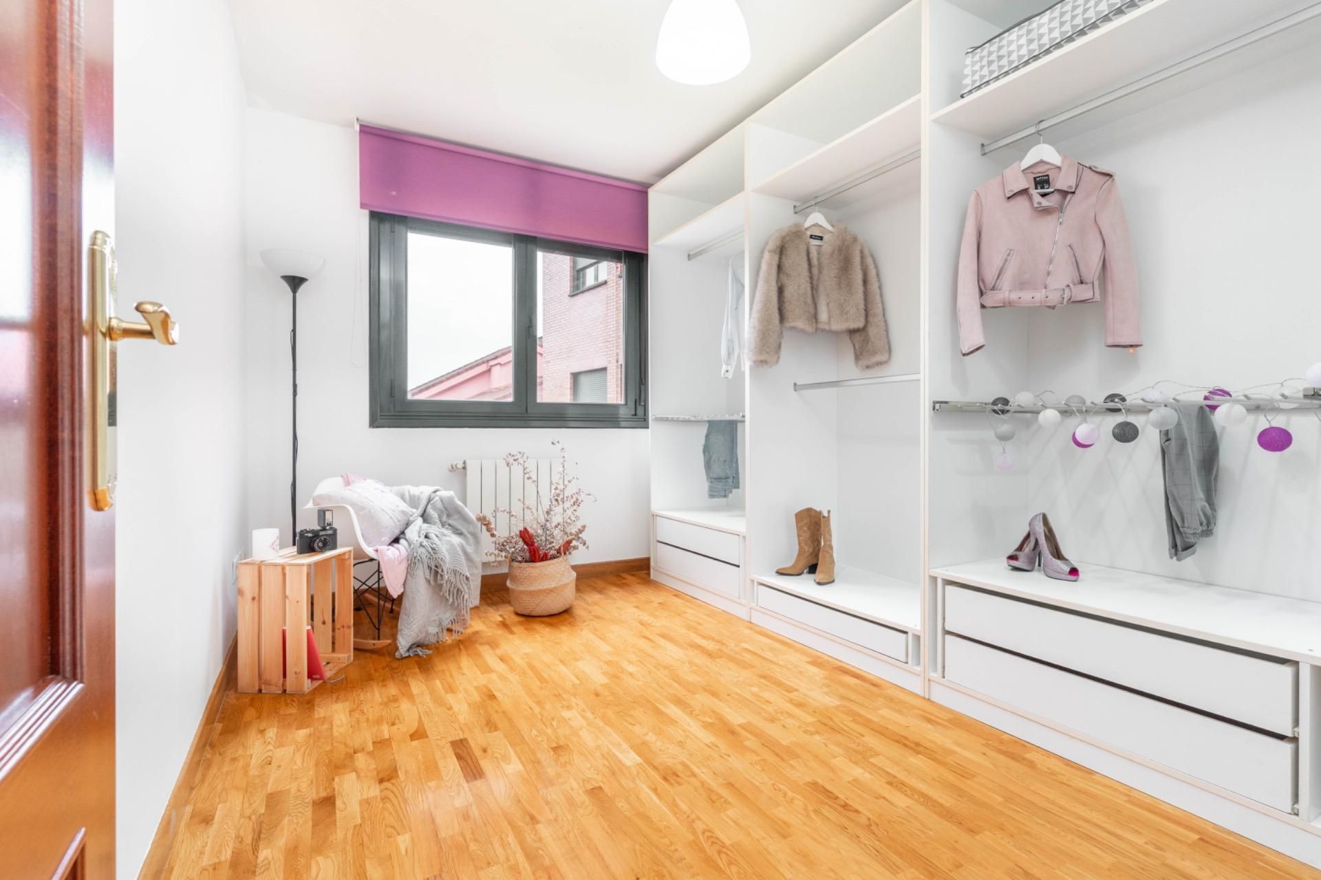 Bedroom of Flat for sale in Gijón   with Heating and Storage room