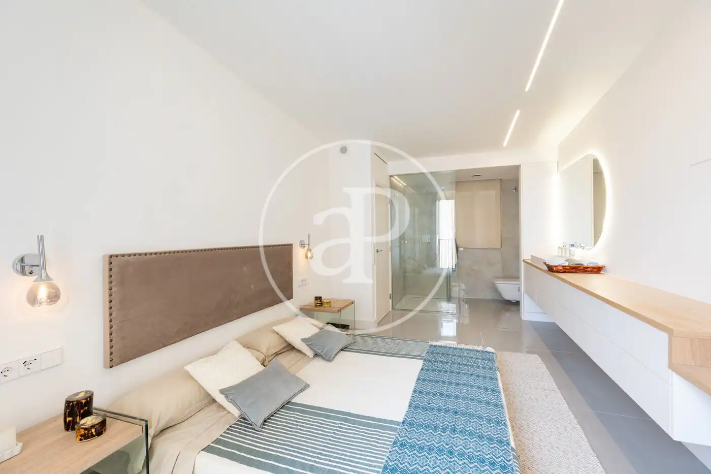 Bedroom of Flat for rent in Barcelona  with Air Conditioner, Heating and Terrace