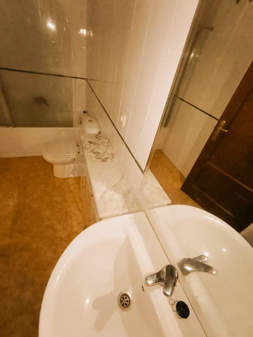 Bathroom of Ground floor for rent in Palencia  with Heating, Parquet flooring and Storage room