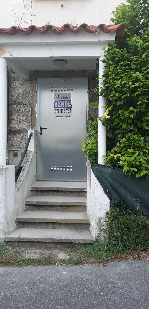 Vista exterior de Casa o chalet en venta en Pontevedra Capital  con Trastero