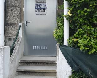 Vista exterior de Casa o xalet en venda en Pontevedra Capital  amb Traster