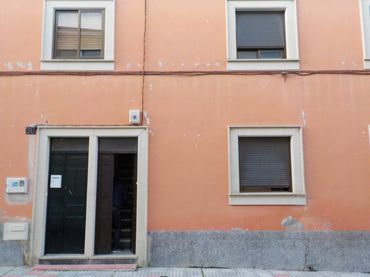 Pis amb balcó en venda a Calle ALFONSO IX 36