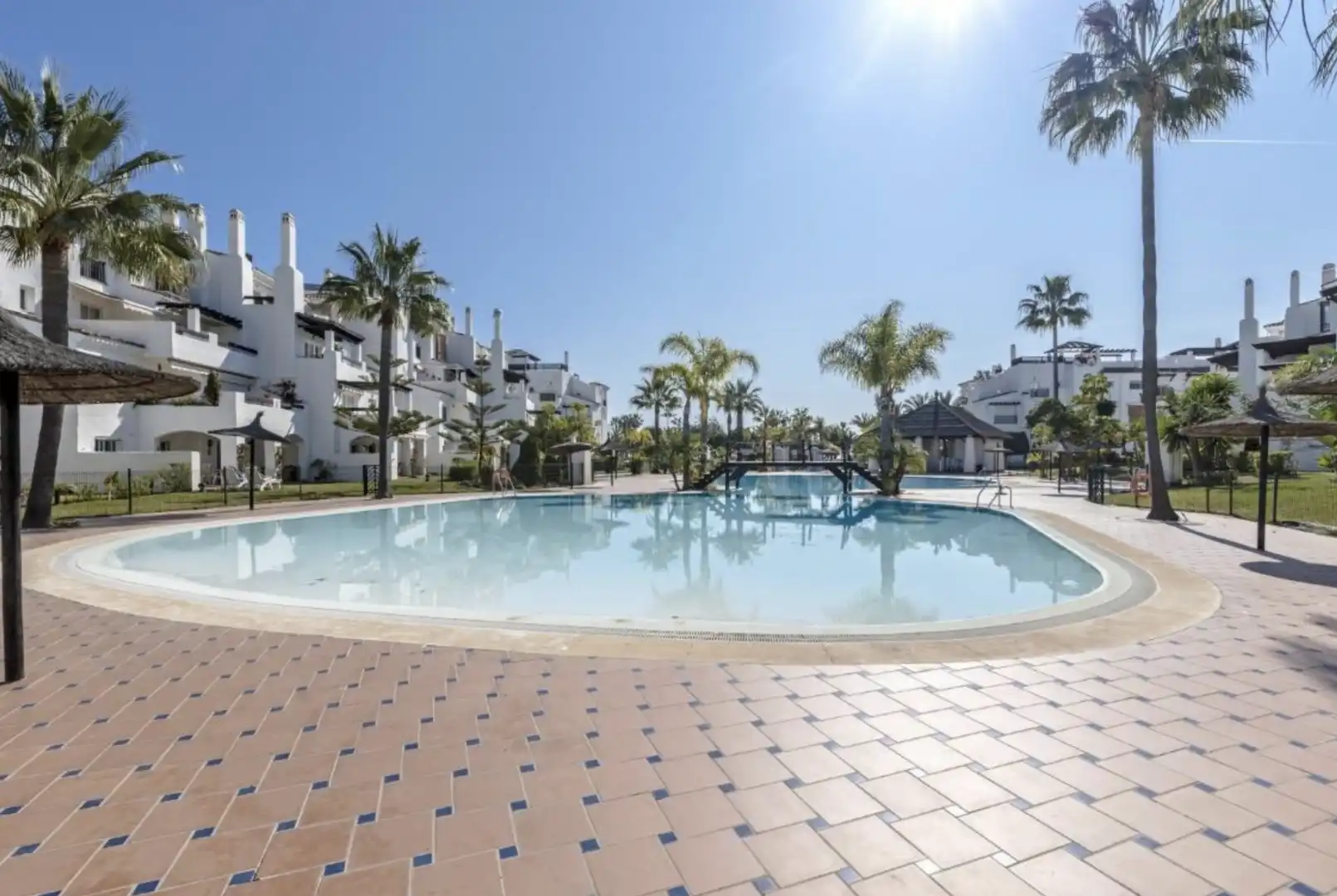 Exterior view of Ground floor for rent in Marbella  with Air Conditioner, Swimming Pool and Furnished