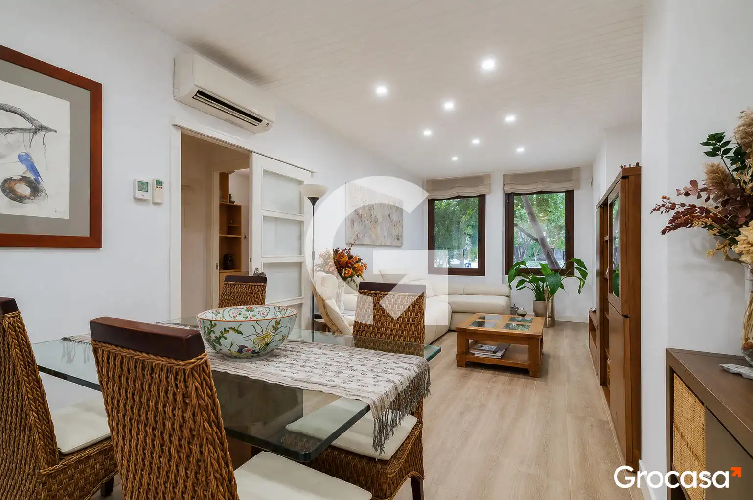 Sala d'estar de Pis en venda en Barcelona amb Aire condicionat, Forn i Piscina comunitària