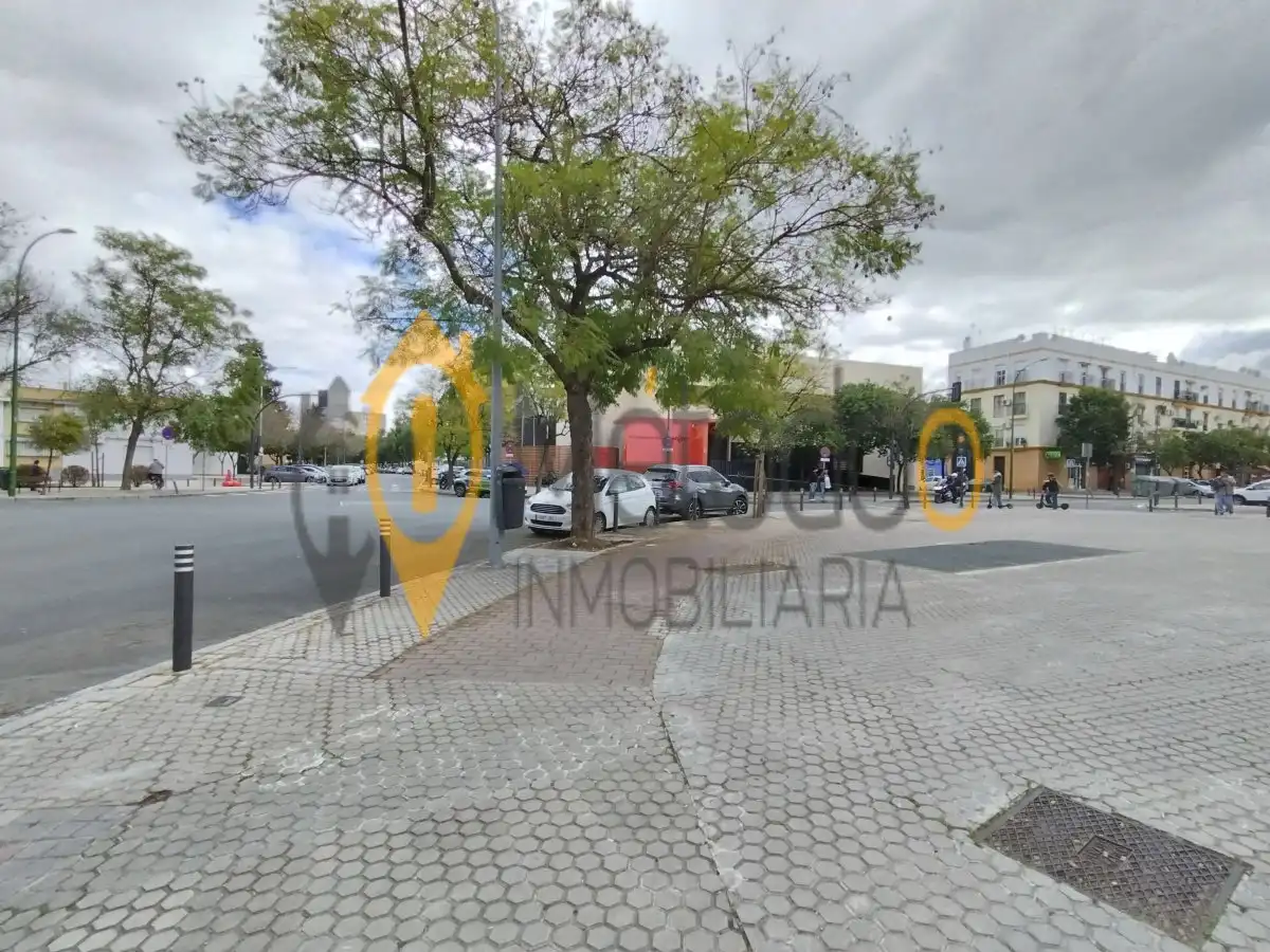 Exterior view of Flat for sale in Sevilla  with Air Conditioner, Heating and Furnished