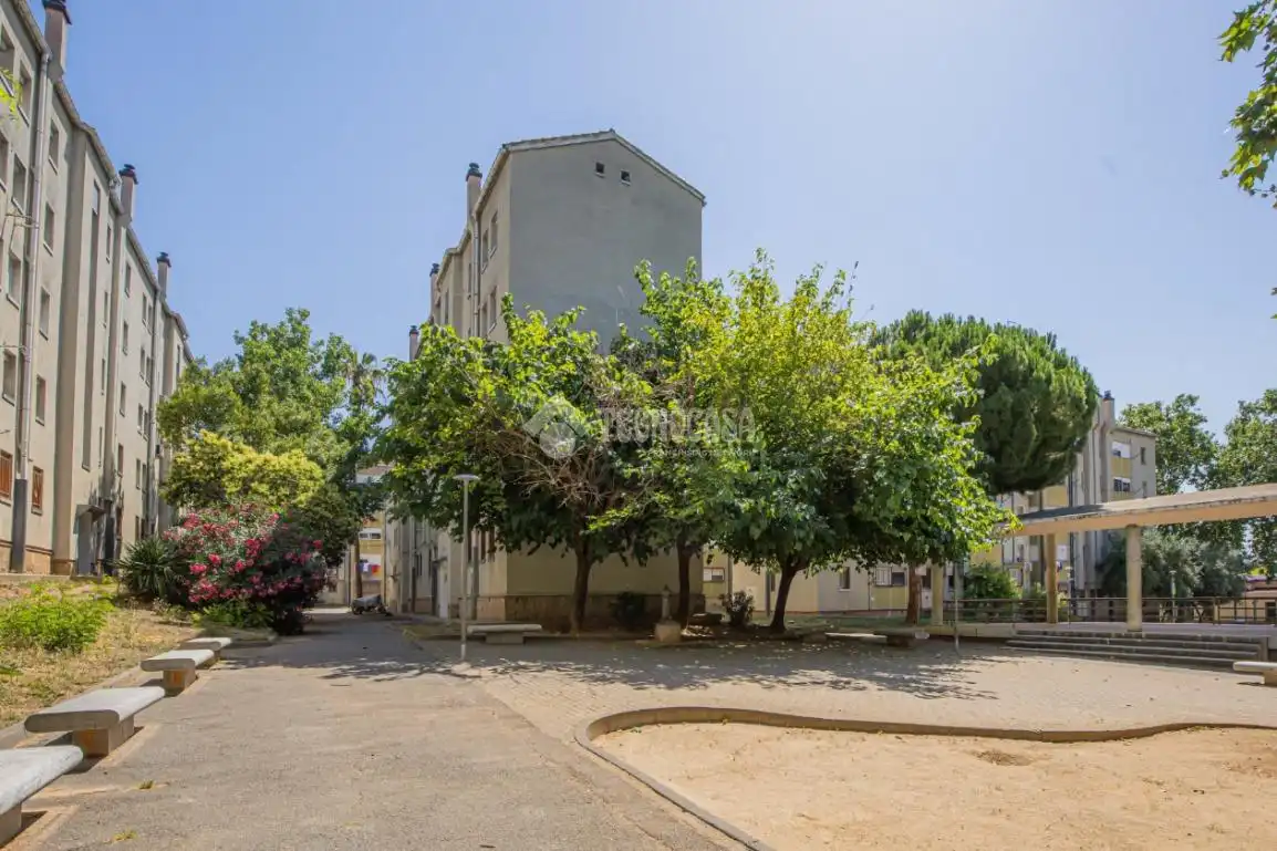 Vista exterior de Piso en venta en Sabadell con Aire acondicionado y Terraza