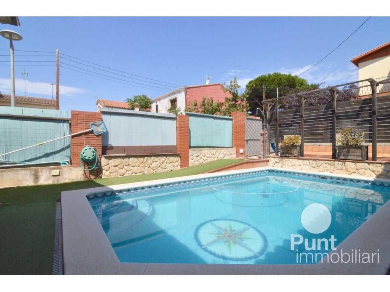 Swimming pool of House or chalet for sale in Premià de Mar  with Air Conditioner, Heating and Private garden