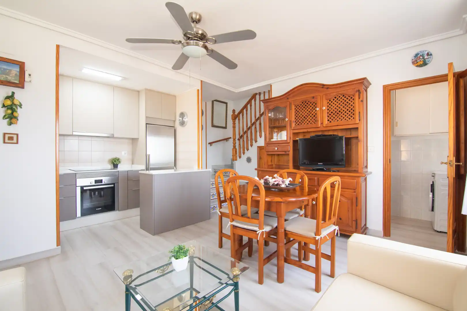 Sala de estar de Casa adosada en venta en Santa Pola con Aire acondicionado, Terraza y Amueblado
