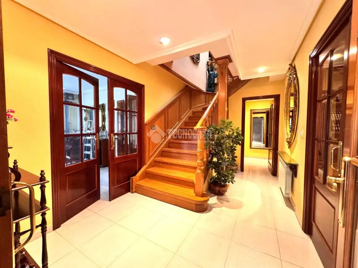 Houses for sale in Valladolid  with Air Conditioner, Parquet flooring and Furnished