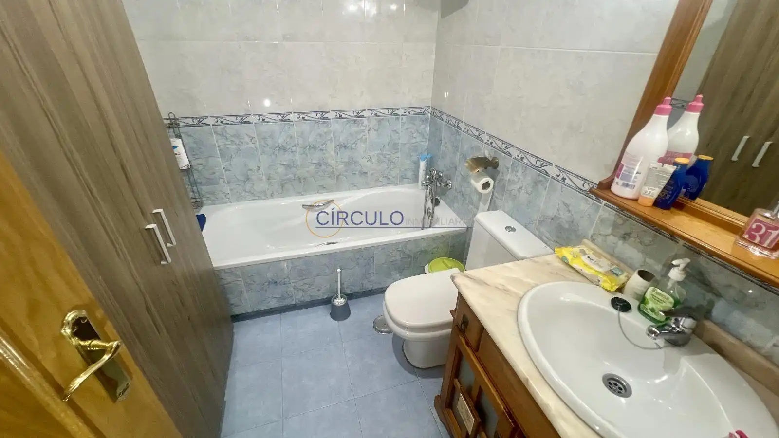 Baño de Piso en venta en Lorca con Aire acondicionado y Amueblado