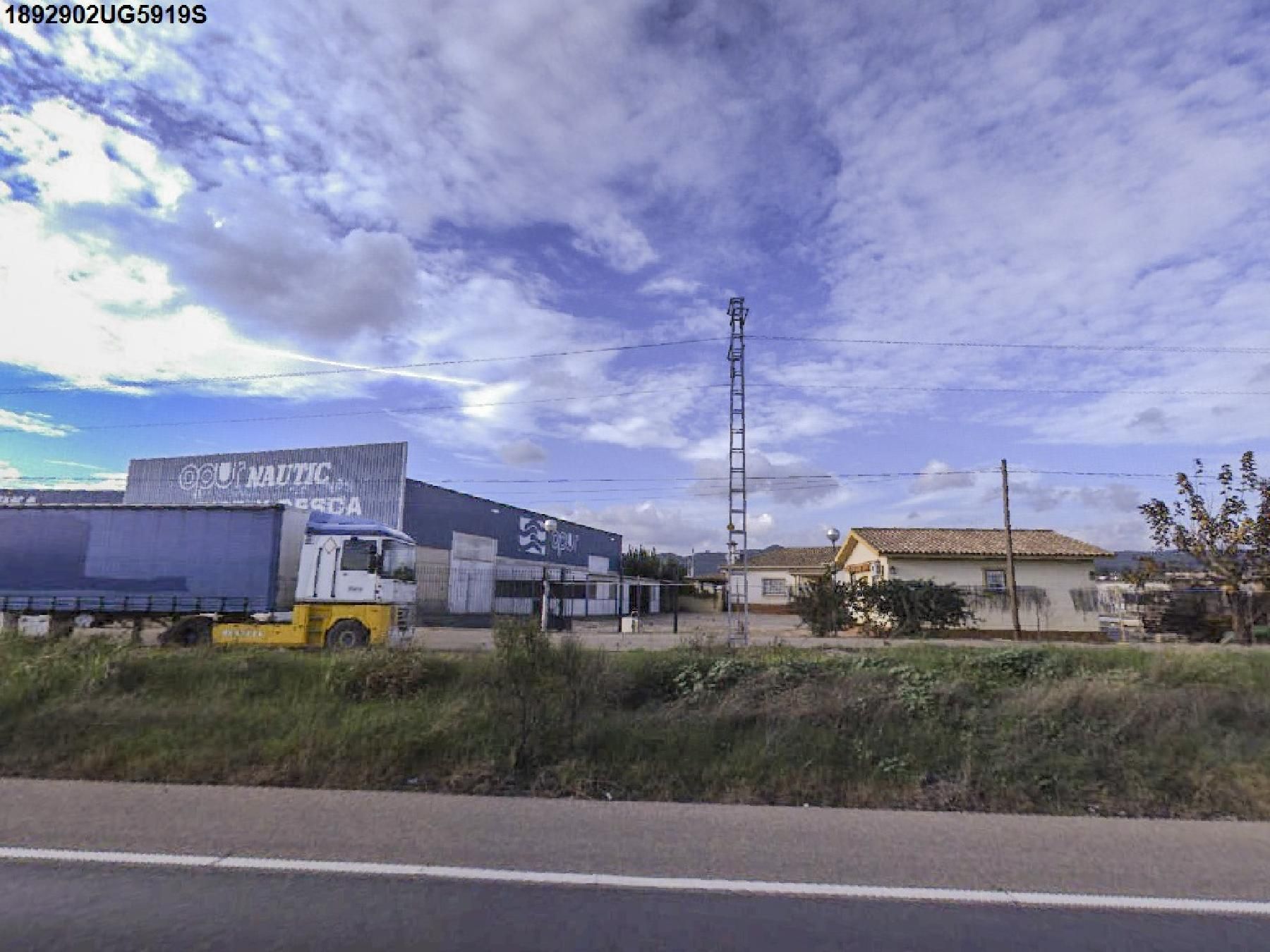 Vista exterior de Nave industrial en venta en  Córdoba Capital
