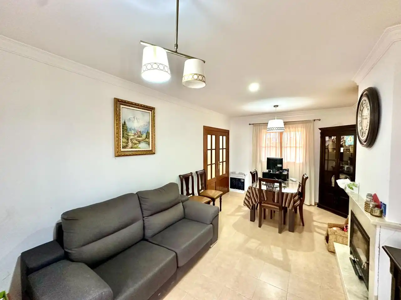 Sala d'estar de Casa adosada en venda en Sierra de Yeguas amb Terrassa