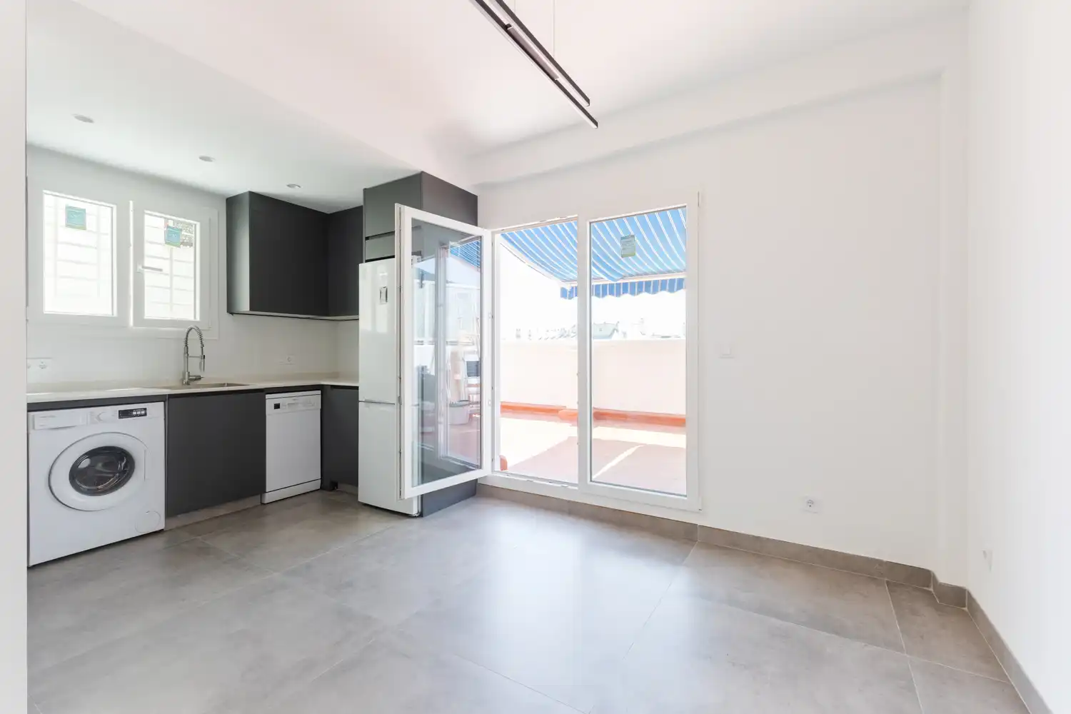 Cocina de Ático de alquiler en Valencia con Aire acondicionado, Calefacción y Terraza