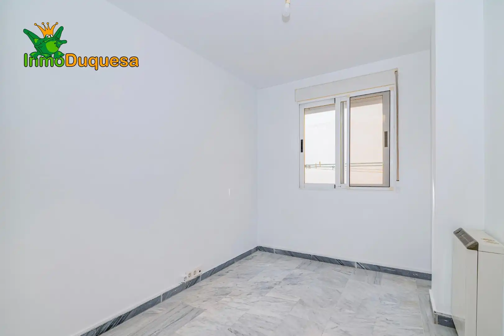 Habitación de Piso en venta en La Zubia con Aire acondicionado, Calefacción y Terraza
