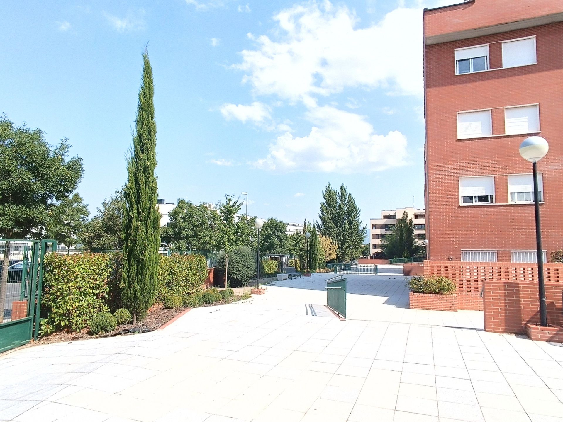 Exterior view of Flat for sale in Colmenar Viejo  with Heating, Storage room and Swimming Pool