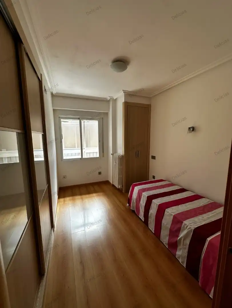 Pis en venda a Avenida de Madrid, 94, Barrio del Ave