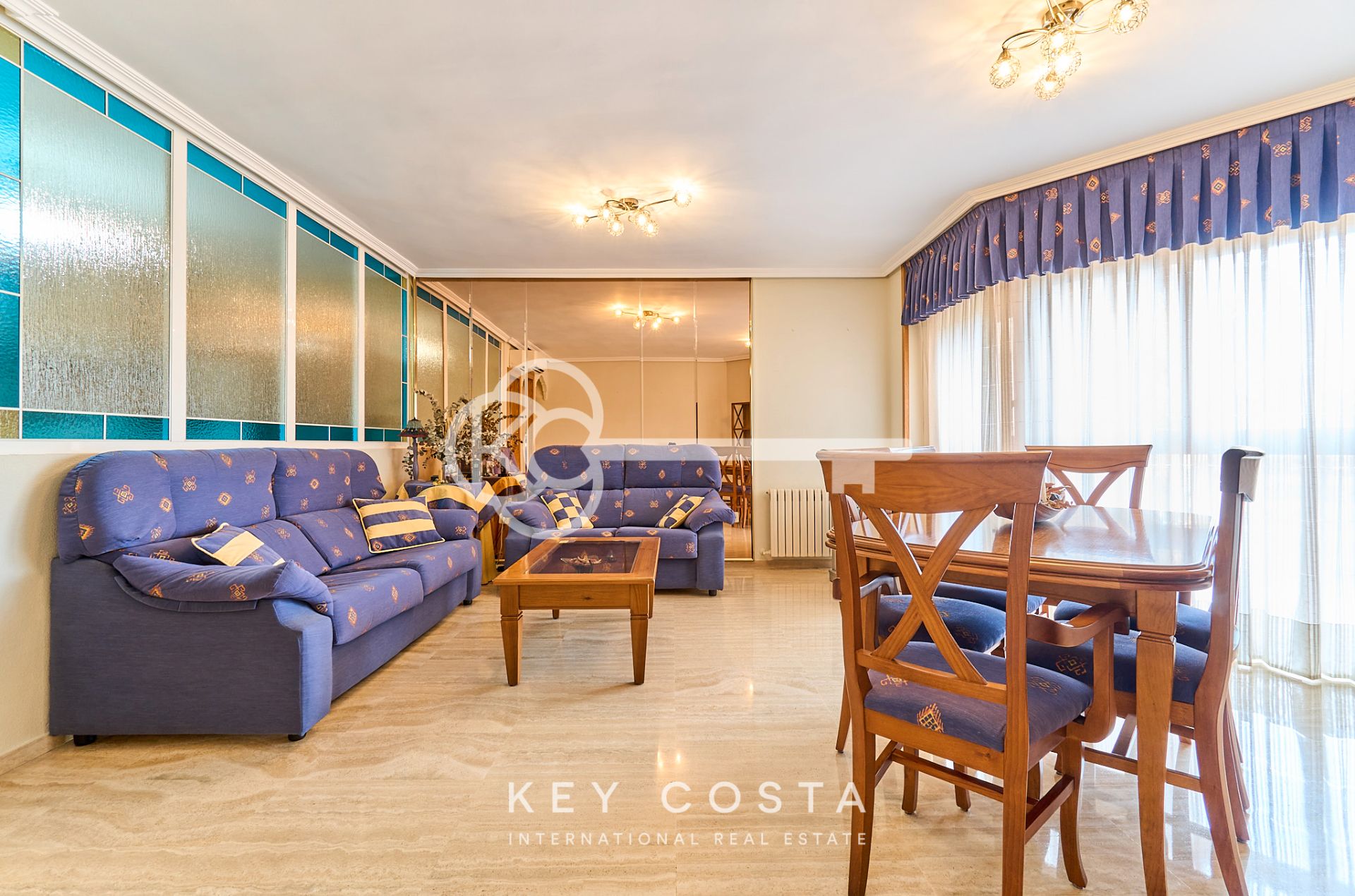 Living room of Flat for sale in Alicante / Alacant  with Air Conditioner and Furnished