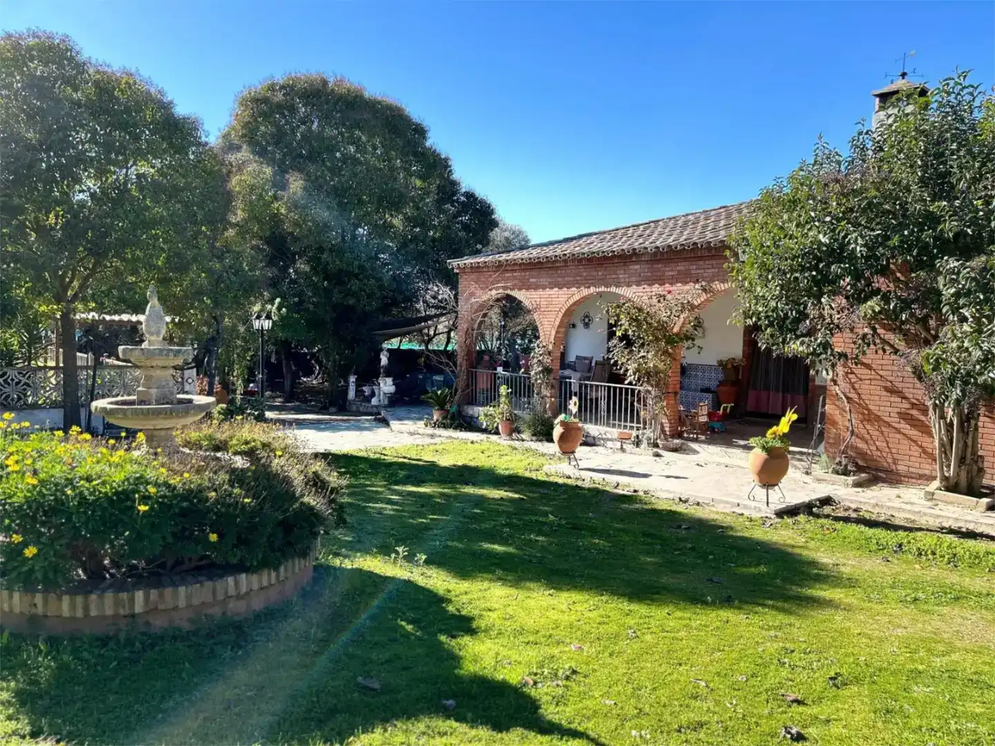 Jardí de Finca rústica en venda en Puebla de Sancho Pérez amb Piscina i Moblat