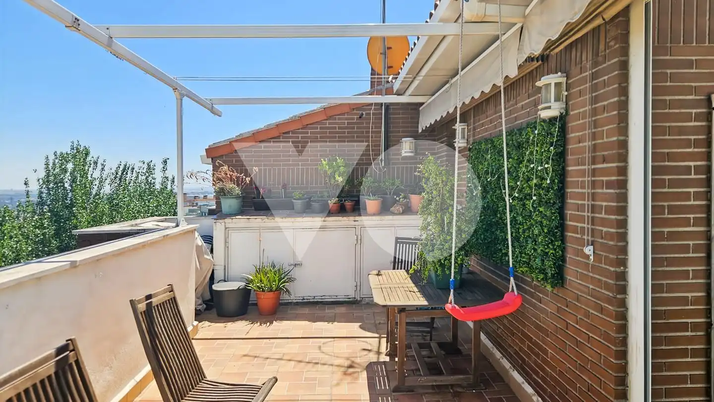 Terrassa de Dúplex en venda en Madrid amb Aire condicionat, Calefacció i Terrassa
