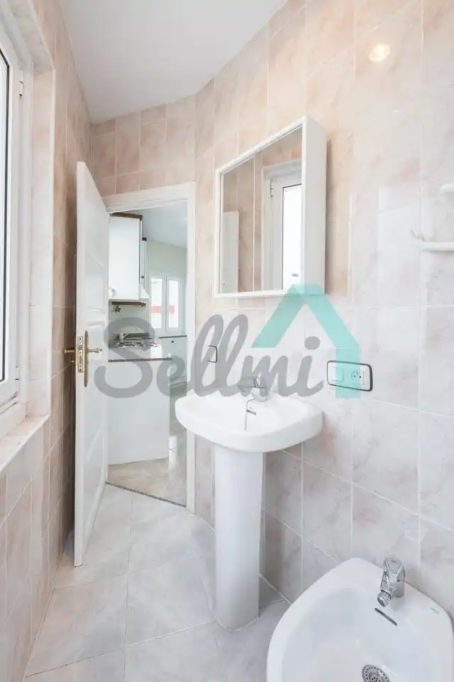 Houses for rent in La Rampa, Ribera de Arriba