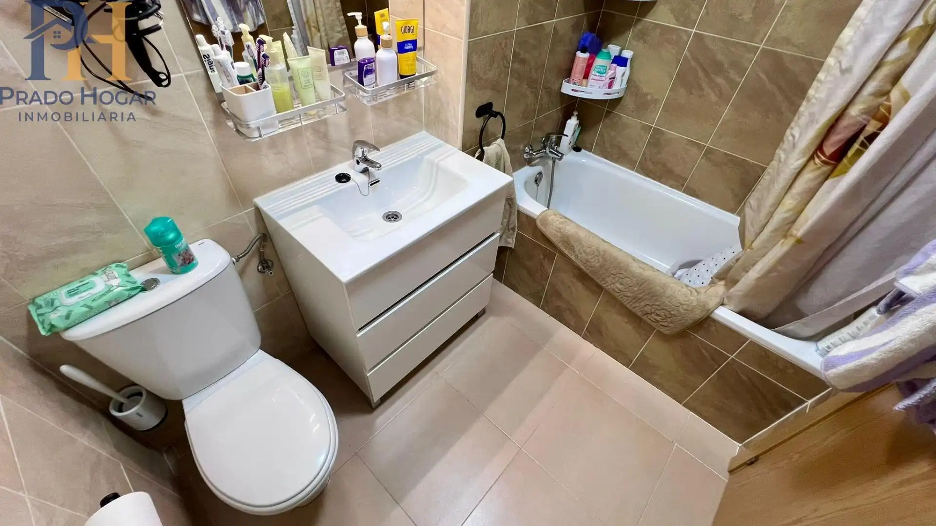 Bathroom of Flat for sale in El Casar de Escalona  with Heating, Balcony and Community pool