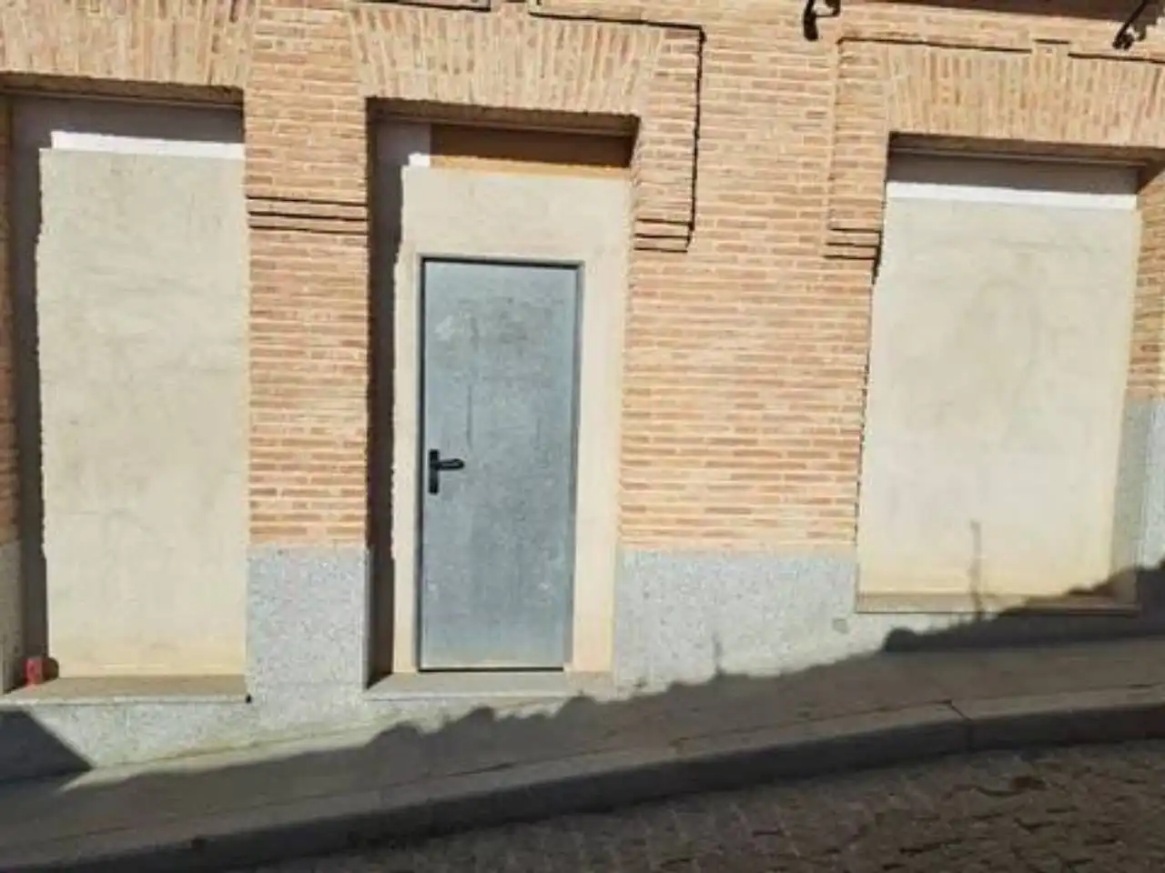 Vista exterior de Local de alquiler en Navalcarnero