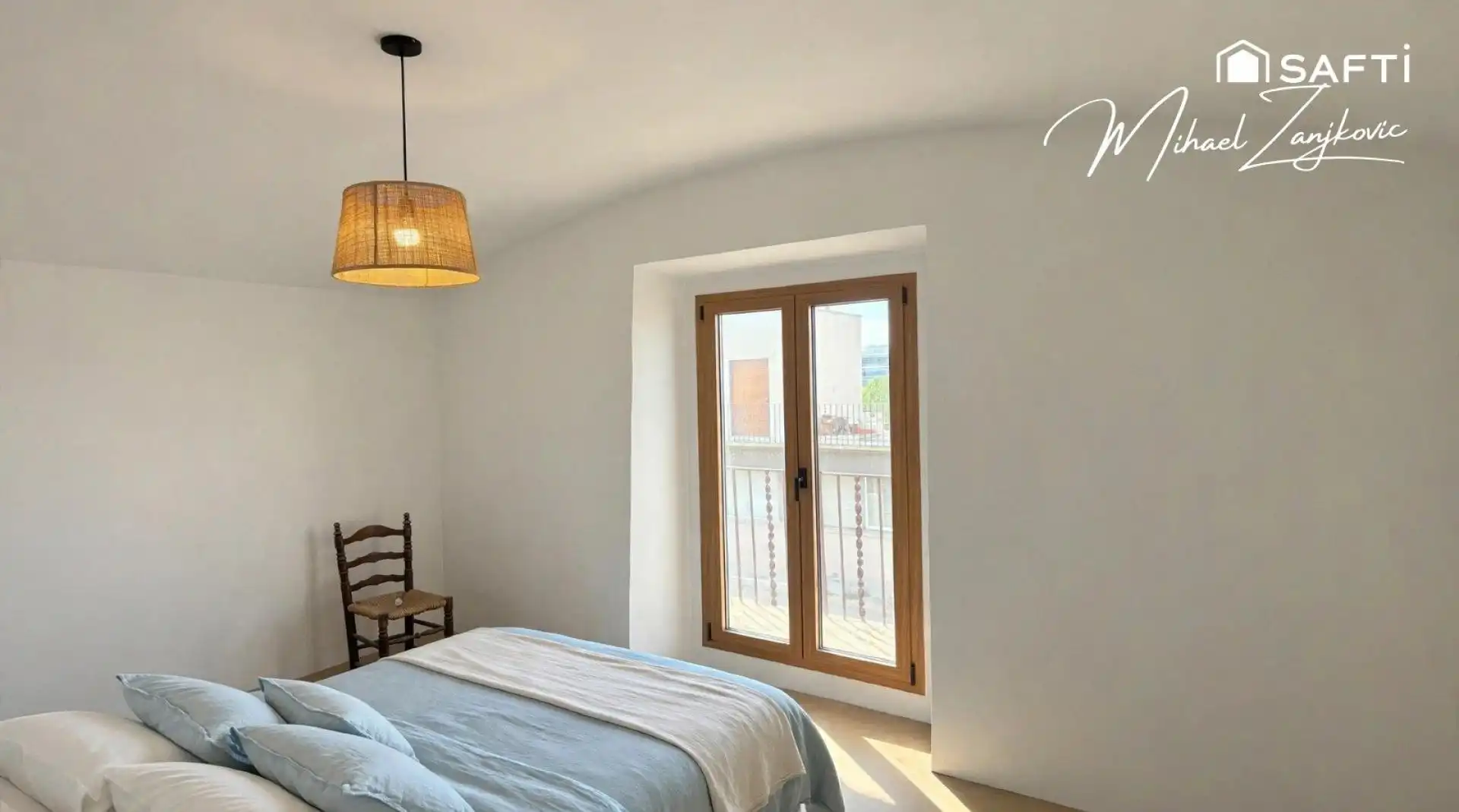 Dormitori de Casa adosada en venda en Girona amb Aire condicionat, Calefacció i Terrassa