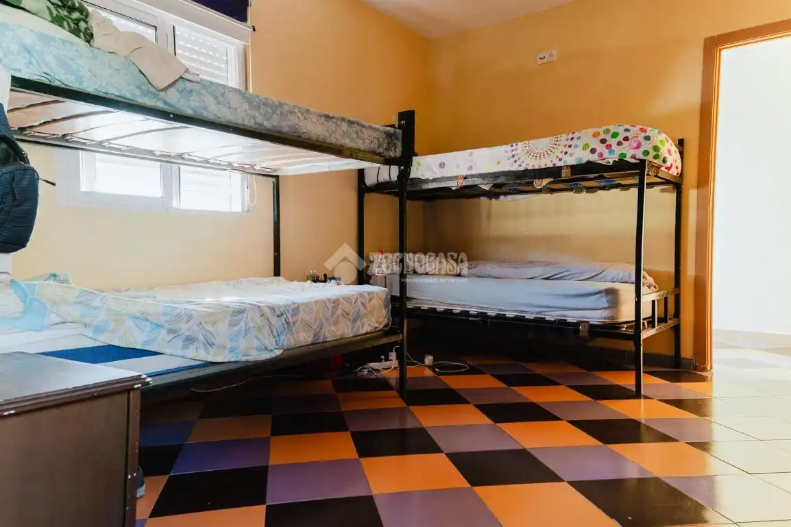 Habitación de Casa adosada en venta en Rioja
