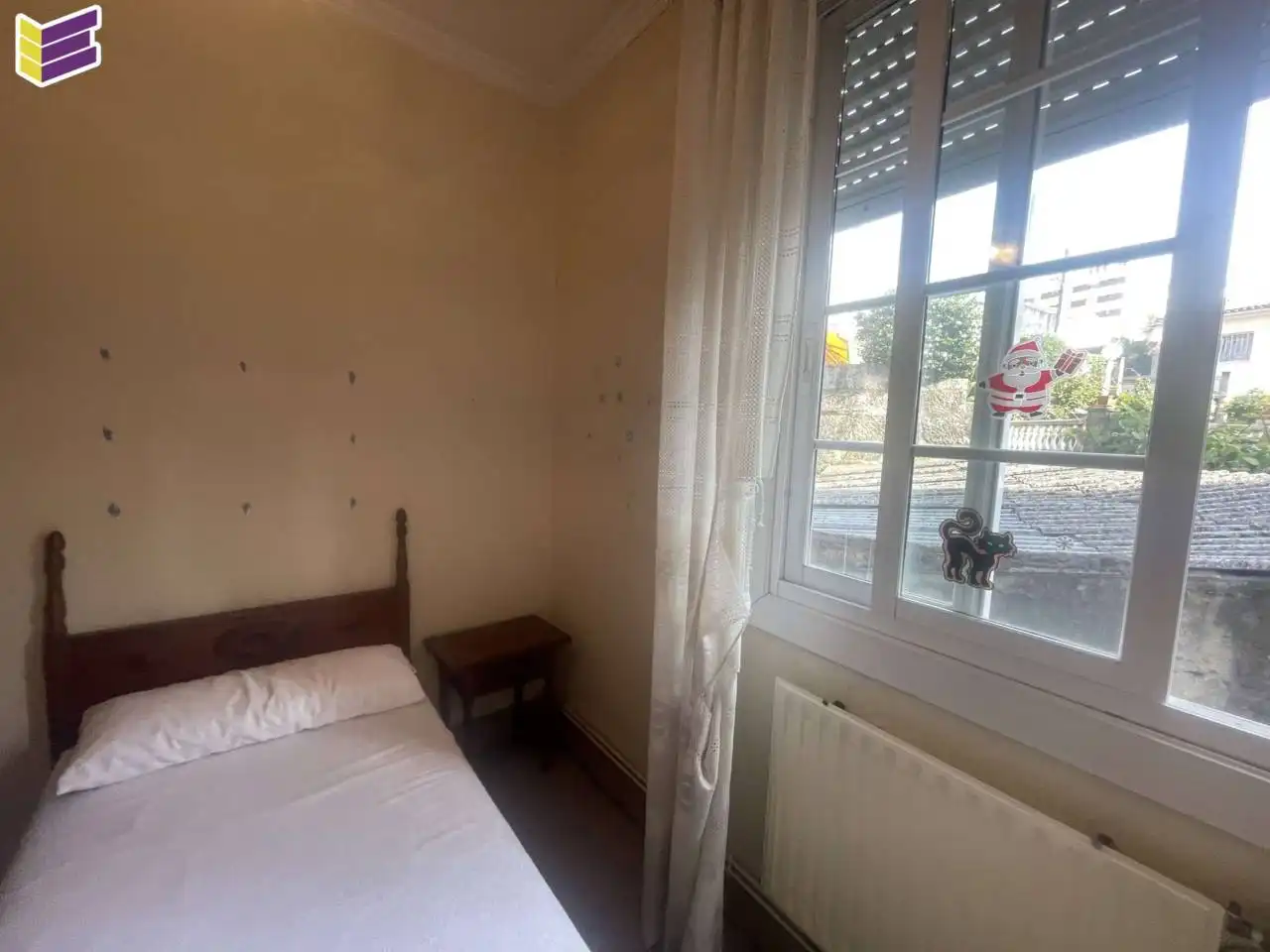 Dormitori de Casa o xalet en venda en Vigo  amb Calefacció, Jardí privat i Terrassa