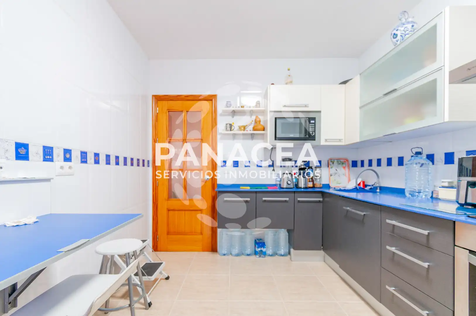 Kitchen of Flat for sale in Roquetas de Mar  with Furnished, Oven and Washing machine