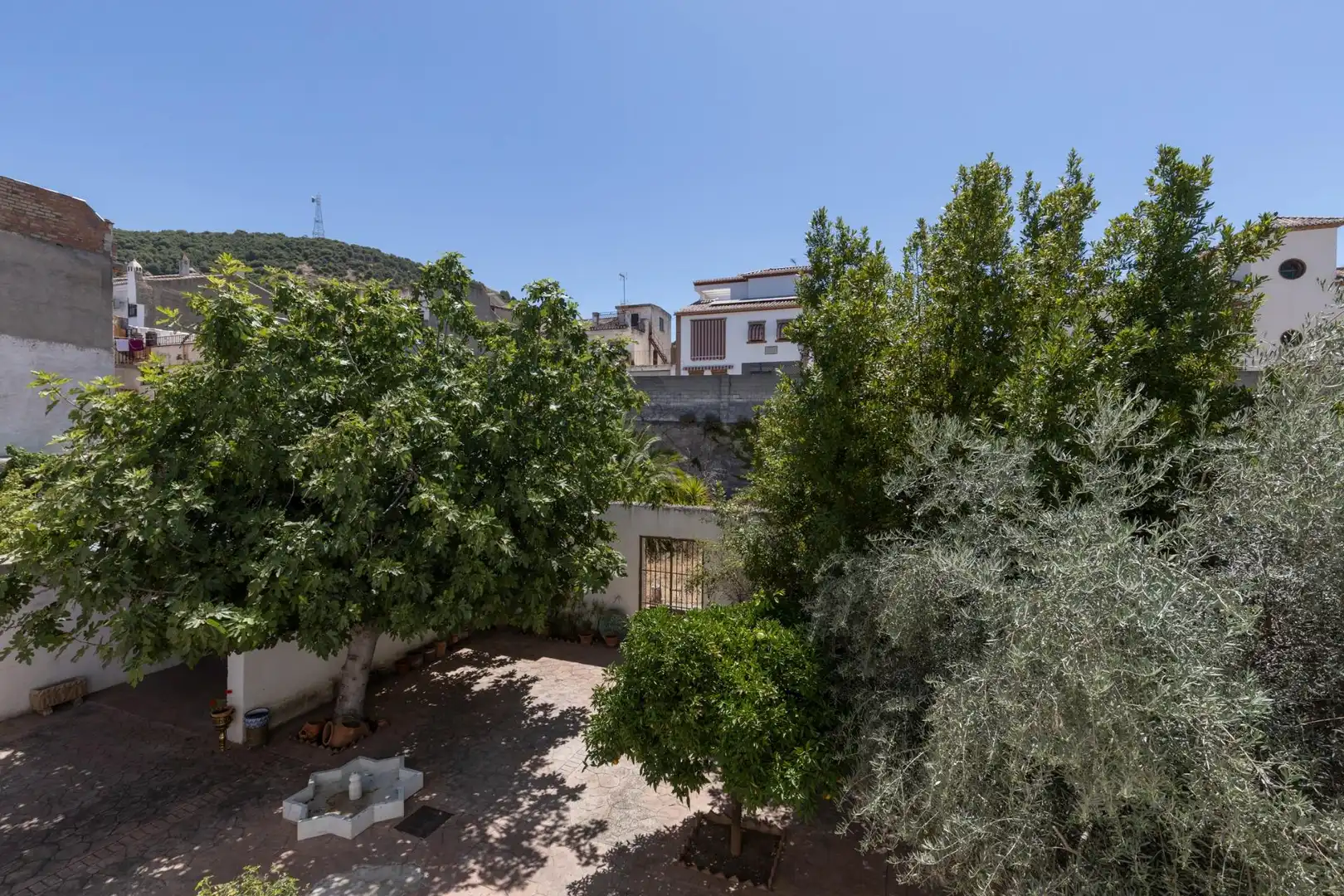 Vista exterior de Residencial en venda en Granada
