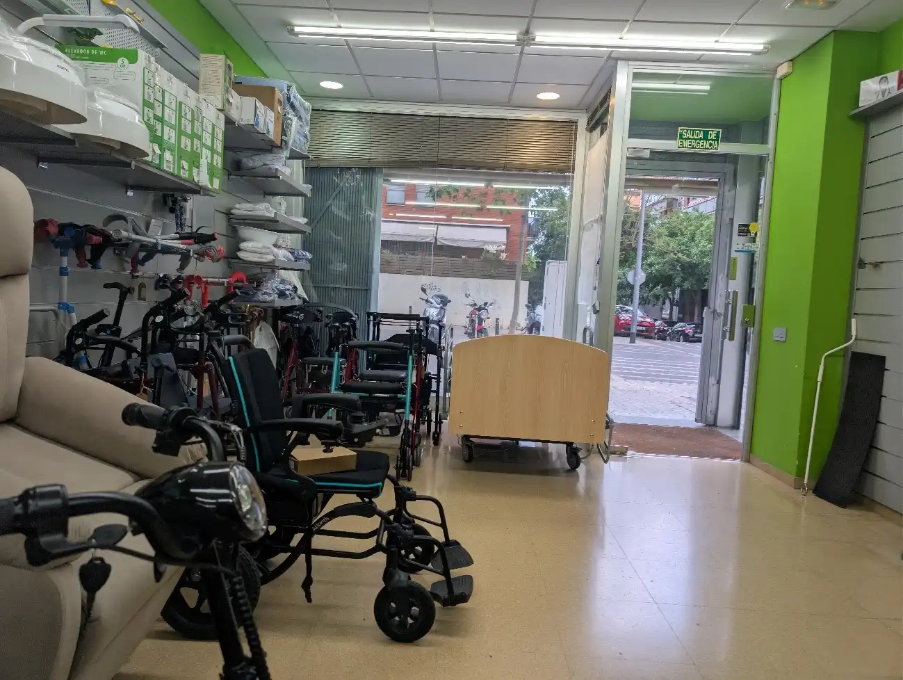 Local comercial en venda a Carrer d'Esteve Albert 47, imagen 5