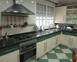 Kitchen of Flat for sale in  Sevilla Capital  with Air Conditioner, Terrace and Furnished