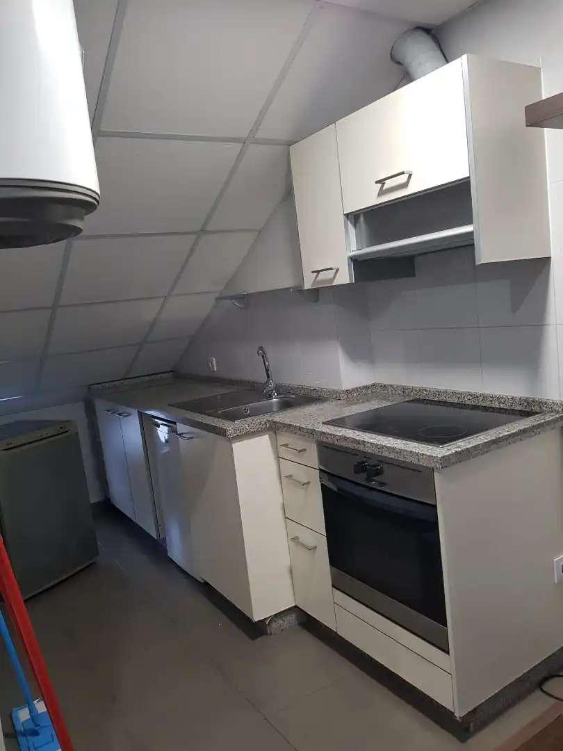 Attic for rent in A Malata - Catabois - Ciudad Jardín