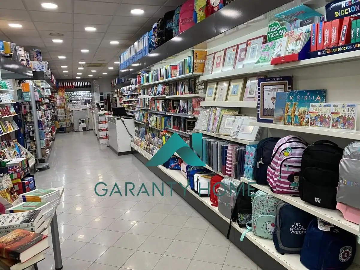 Local en traspas en Lucena amb Aire condicionat