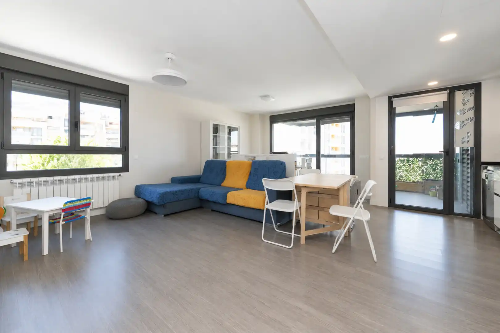 Sala d'estar de Pis en venda en Tres Cantos amb Aire condicionat, Calefacció i Terrassa