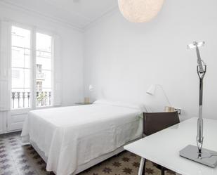 Bedroom of Apartment to share in  Barcelona Capital  with Balcony