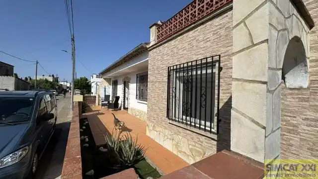 Vista exterior de Casa o chalet en venta en Fortià con Calefacción