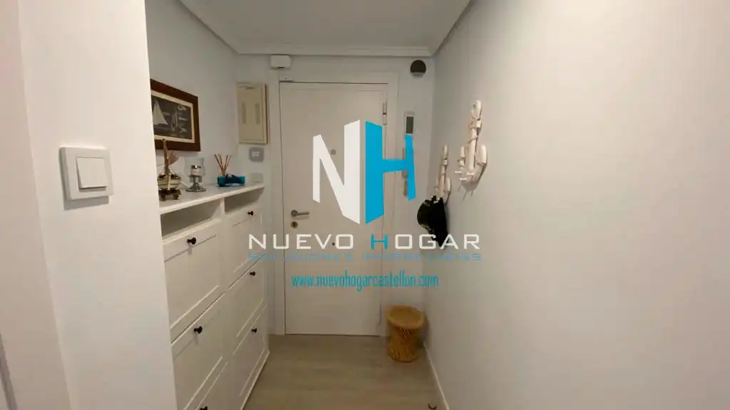 Piso con terraza en venta en Carrer la Corte, imagen 2