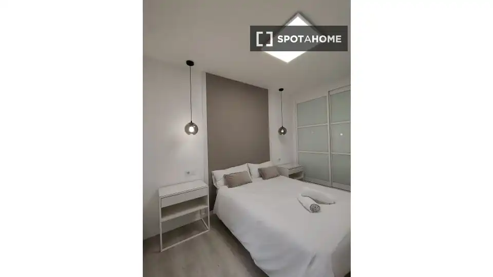 Habitació a La Calzada - La Florida