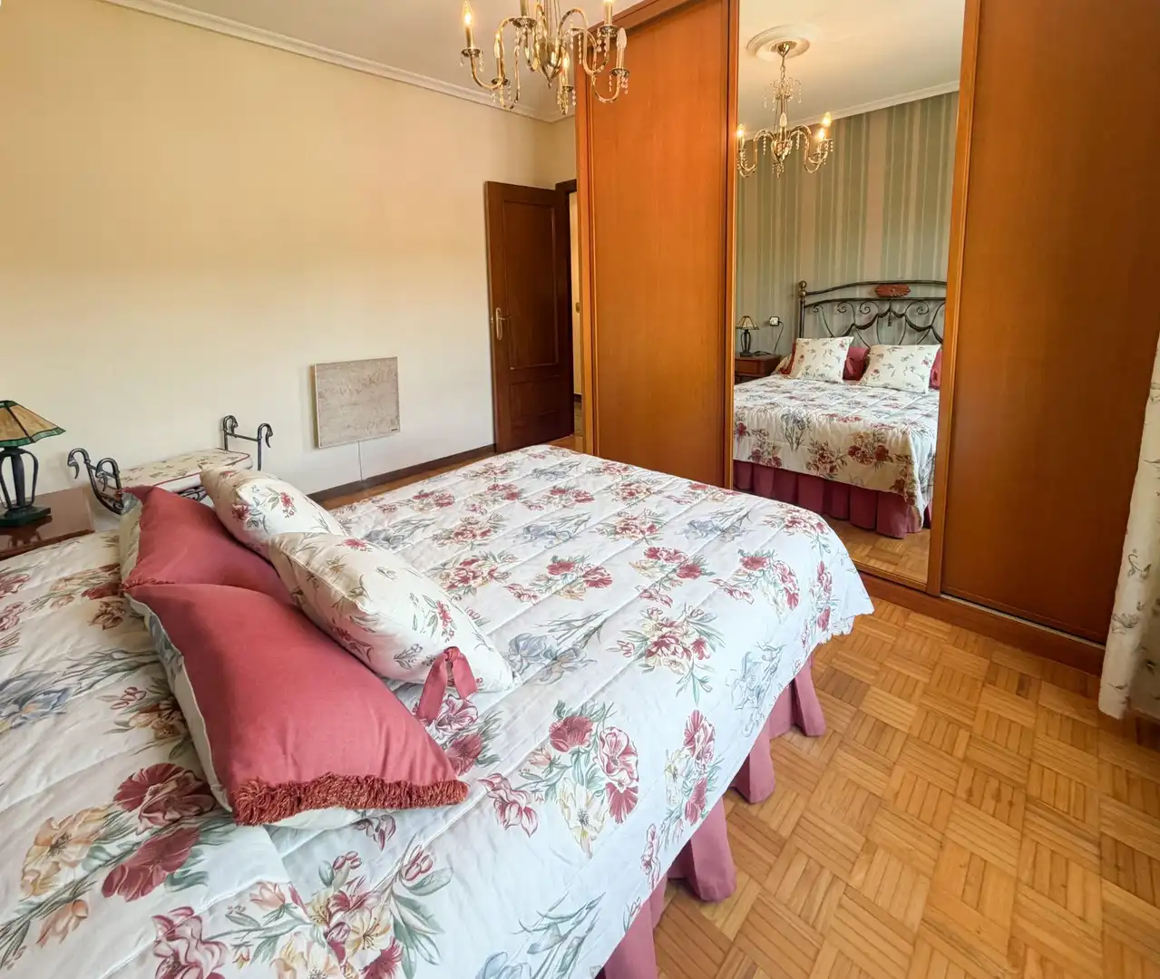 Habitación de Piso en venta en Mieres (Asturias) con Calefacción, Parquet y Amueblado
