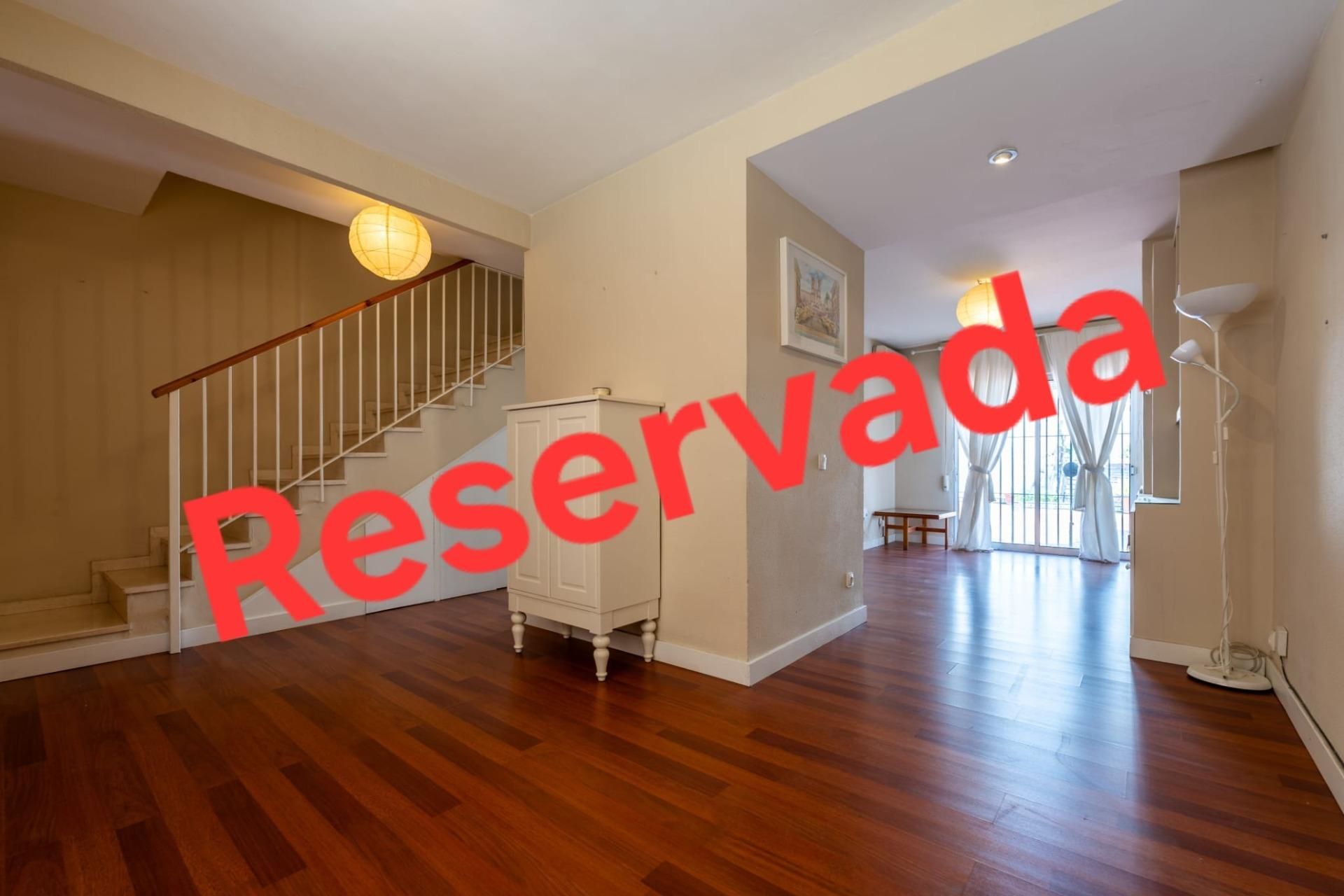 Casa adosada en venda en Mairena del Aljarafe amb Alarma i Piscina comunitària