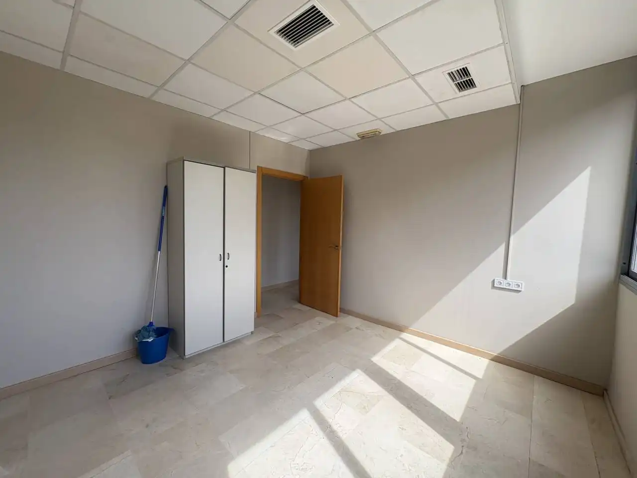 Büro mit Aufzug zur Miete in Calle CAÑOS DE CARMONA, imagen 4